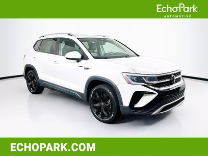 Used 2022 Volkswagen Taos SEL w/ Panoramic Sunroof Package