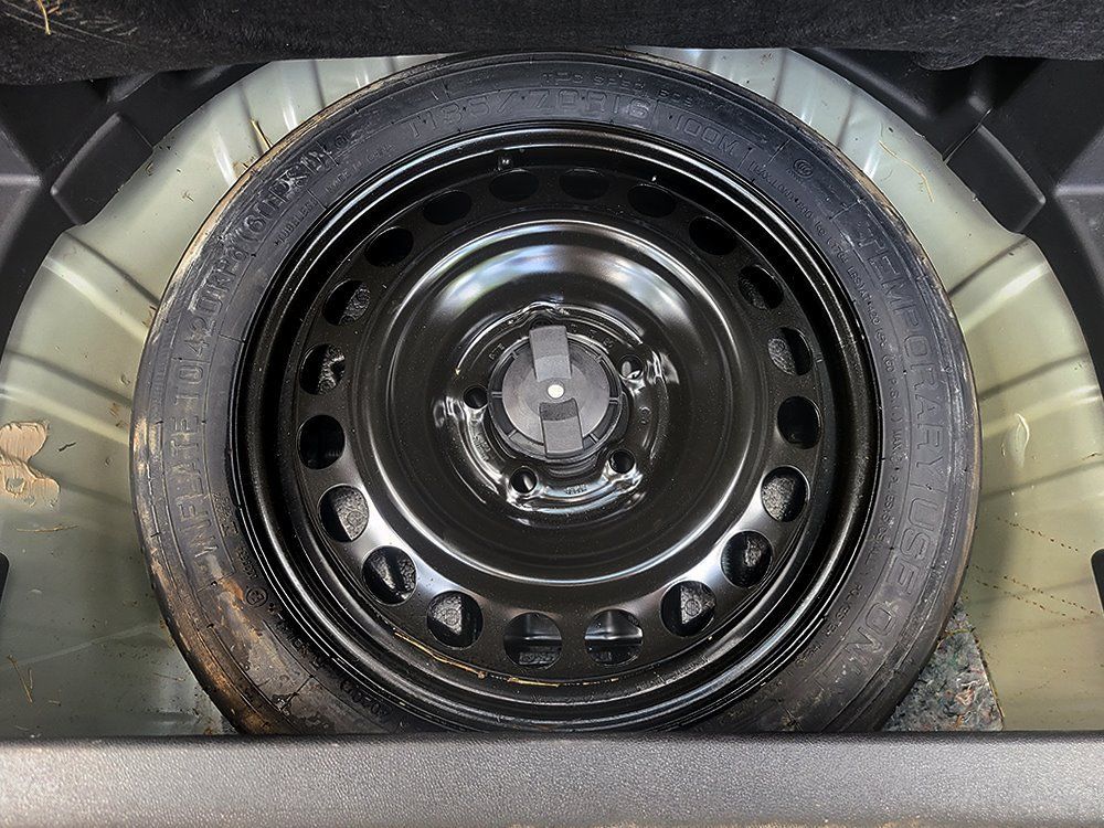 Used 2021 Chevrolet Equinox LT FWD image 25