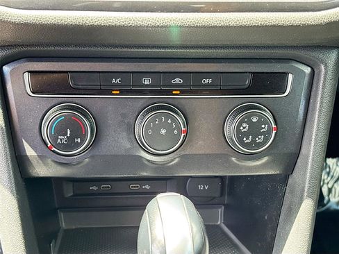 Used 2020 Volkswagen Tiguan S image 15