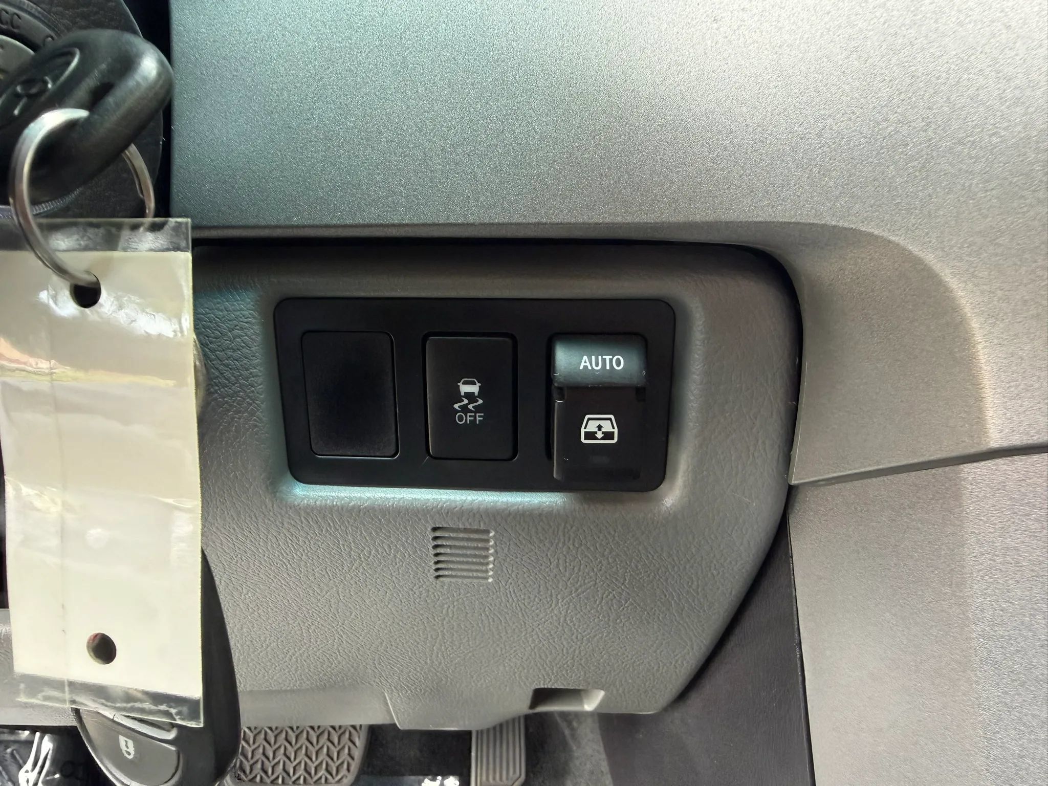 Used 2016 Toyota Sequoia SR5 w/ Premium Package RWD image 28