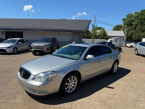 Used 2008 Buick Lucerne CXL w/ Driver Confidence Package FWD image 3