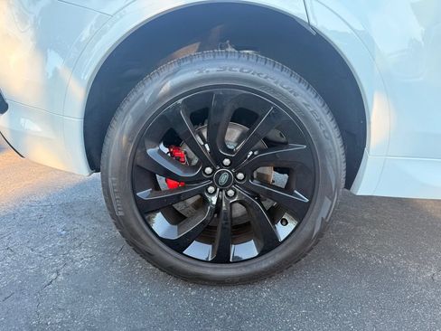 Certified 2023 Land Rover Discovery Sport SE R-Dynamic AWD/4WD image 20