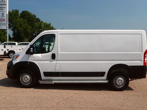 Used 2025 RAM ProMaster 2500 w/ U-Haul Equipment Group FWD image 4
