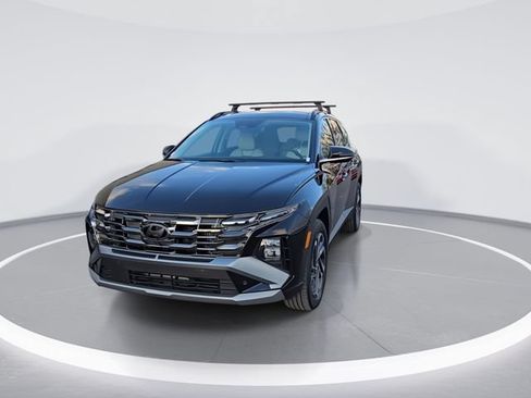 Used 2025 Hyundai Tucson Limited AWD/4WD image 3