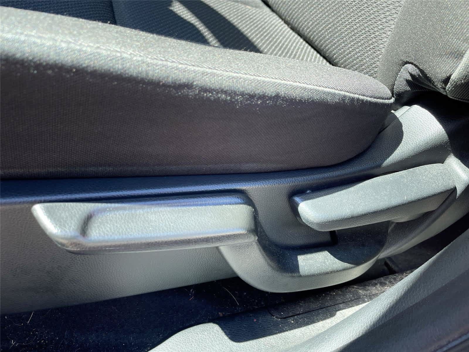 Used 2016 Honda HR-V LX image 10