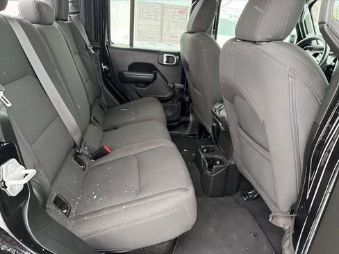Used 2023 Jeep Gladiator Sport image 23