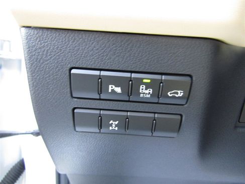 Used 2016 Lexus NX 200t AWD w/ Premium Package image 33