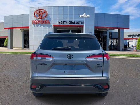 Used 2024 Toyota Corolla Cross AWD Hybrid image 6