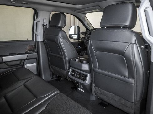 New 2026 Ford F250 Lariat w/ Black Appearance Package AWD/4WD image 45