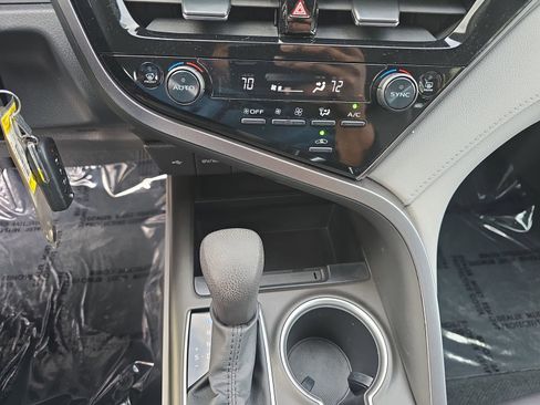 Used 2023 Toyota Camry LE image 30