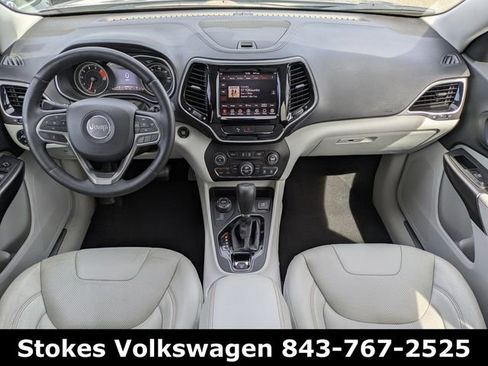 Used 2019 Jeep Cherokee Limited image 16