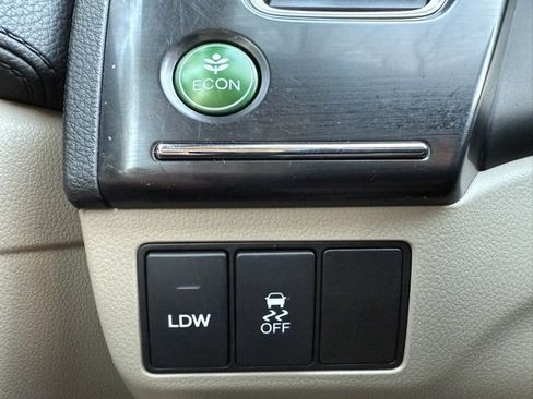 Used 2015 Honda Civic Hybrid image 15