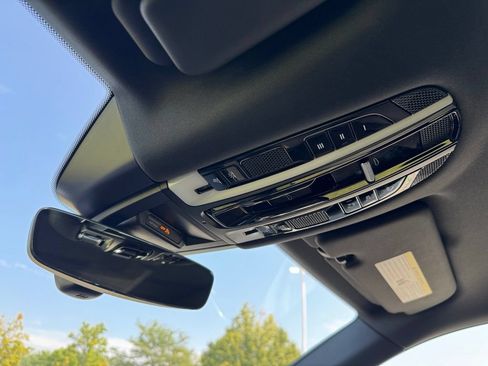 Certified 2023 Porsche Cayenne AWD/4WD image 13