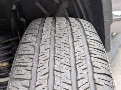 Used 2025 Jeep Wrangler Unlimited Sahara AWD/4WD image 34