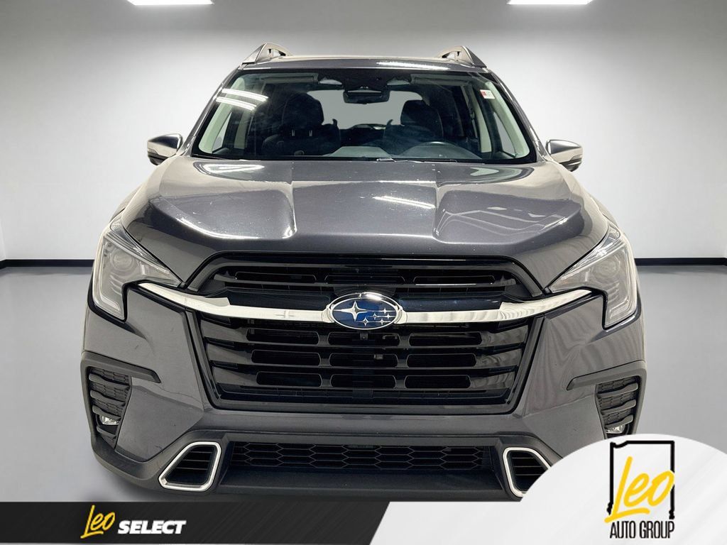 Used 2023 Subaru Ascent Touring AWD/4WD image 2