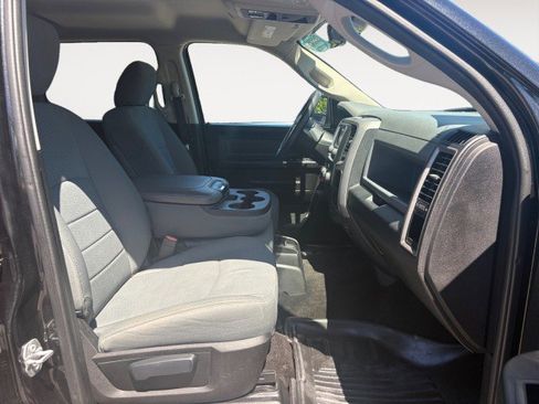 Used 2017 RAM 1500 Express image 12