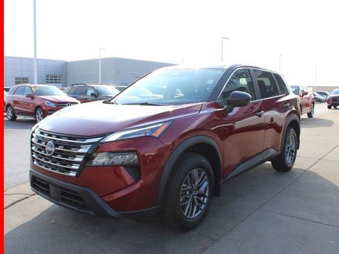 Certified 2025 Nissan Rogue S image 3