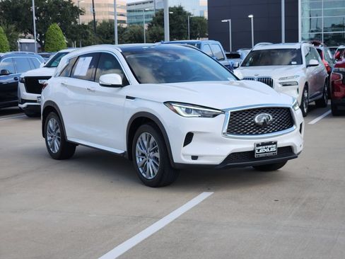 Used 2023 INFINITI QX50 Luxe AWD/4WD image 3
