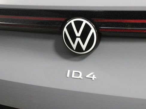 Used 2021 Volkswagen ID.4 Pro image 41
