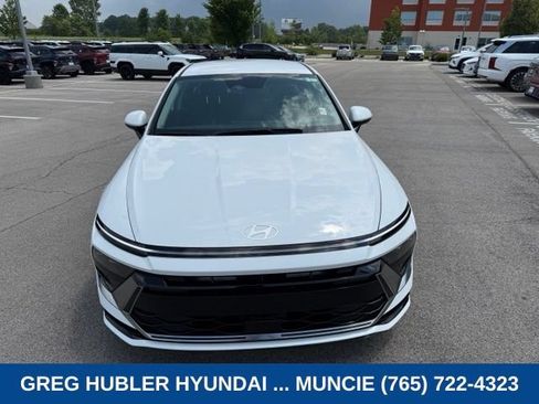 Used 2025 Hyundai Sonata SEL AWD/4WD image 4