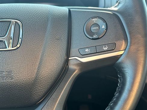 Used 2024 Honda Odyssey EX-L image 19