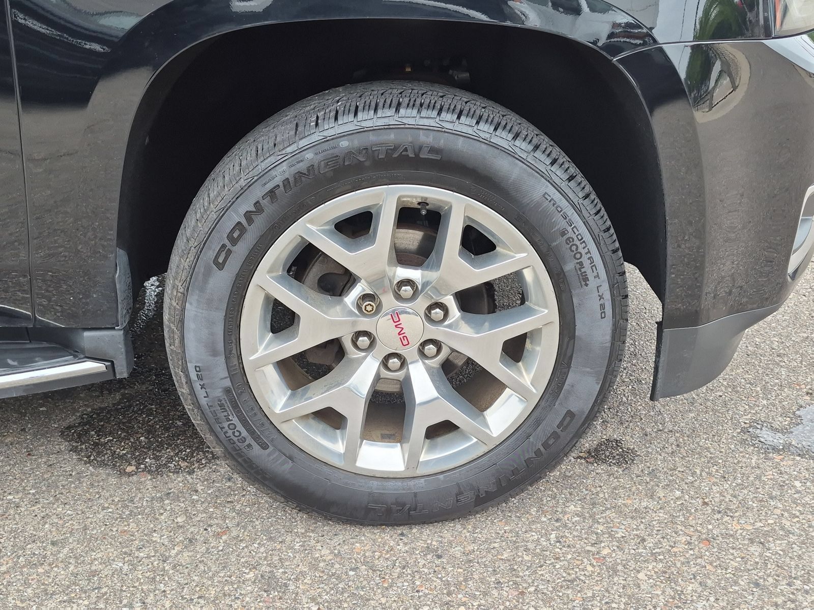 Used 2018 GMC Yukon SLE w/ SLE Value Package AWD/4WD image 15