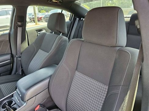 Used 2023 Dodge Charger SXT RWD image 17