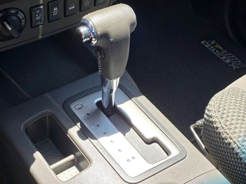 Used 2014 Nissan Xterra PRO-4X AWD/4WD image 30