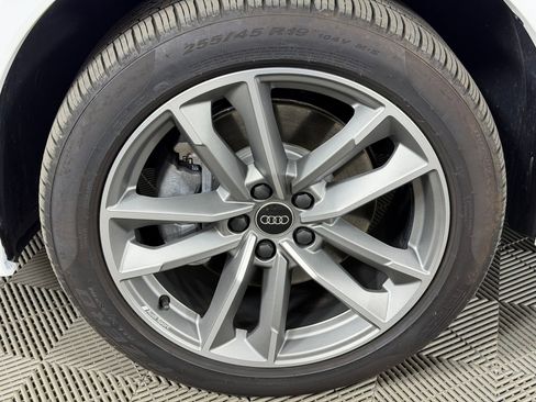 Certified 2025 Audi Q3 2.0T Premium w/ Convenience Package AWD/4WD image 12