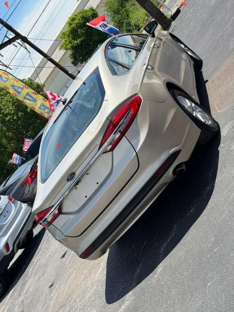 Used 2018 Ford Fusion S FWD image 5