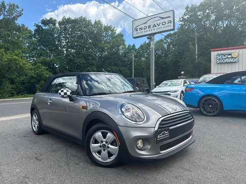 Used 2019 MINI Cooper Convertible FWD image 2