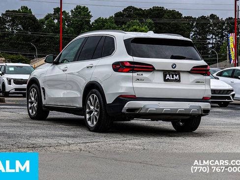 Used 2024 BMW X5 xDrive50e AWD/4WD image 7