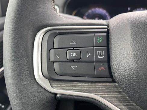 Used 2024 Jeep Wagoneer Series II w/ Flexible Seating Group image 31