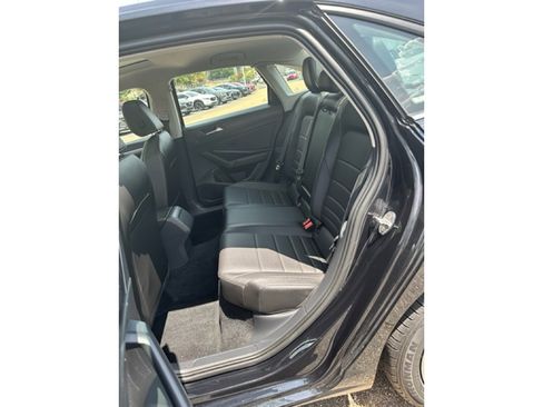 Used 2024 Volkswagen Jetta SE image 7