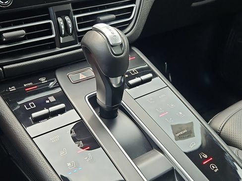 Certified 2023 Porsche Macan GTS AWD/4WD image 33