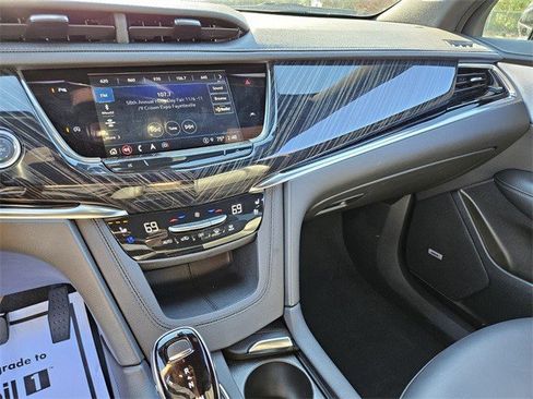 Certified 2025 Cadillac XT6 Premium Luxury image 19
