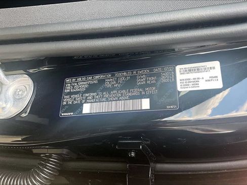 Certified 2024 Volvo XC60 B5 Ultimate w/ Protection Package Premier AWD/4WD image 44