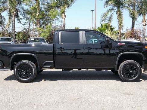 Used 2021 Chevrolet Silverado 2500 LTZ w/ LTZ Plus Package AWD/4WD image 11