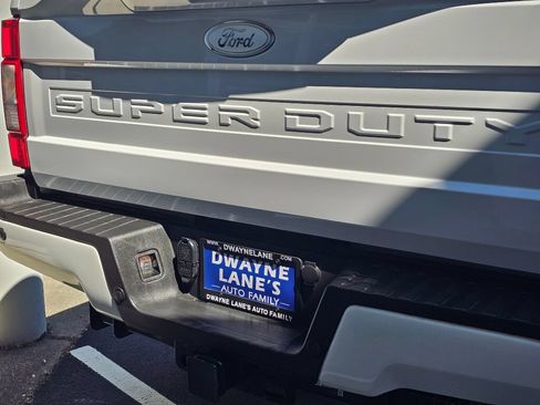 Used 2021 Ford F250 XLT w/ XLT Premium Package AWD/4WD image 14