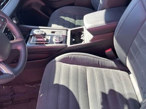 Used 2023 Mitsubishi Outlander SE image 13