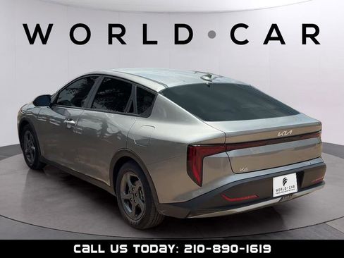 Used 2025 Kia K4 FWD image 5