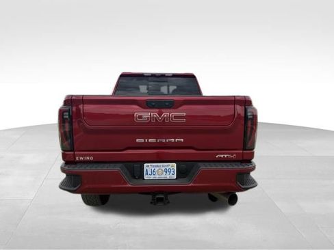 Used 2024 GMC Sierra 2500 AT4 w/ AT4 Premium Plus Package AWD/4WD image 4