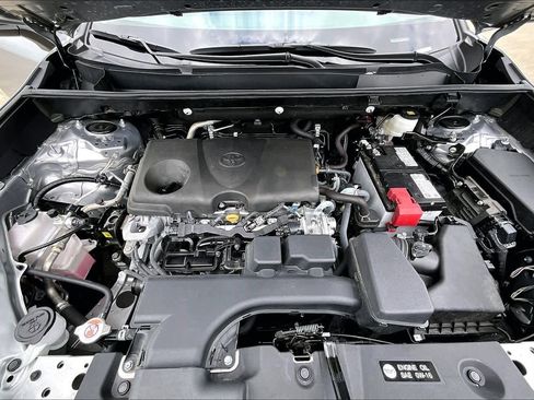 Used 2025 Toyota RAV4 XLE image 30