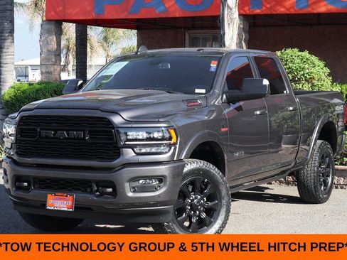 Used 2022 RAM 2500 Limited w/ Night Edition AWD/4WD image 4