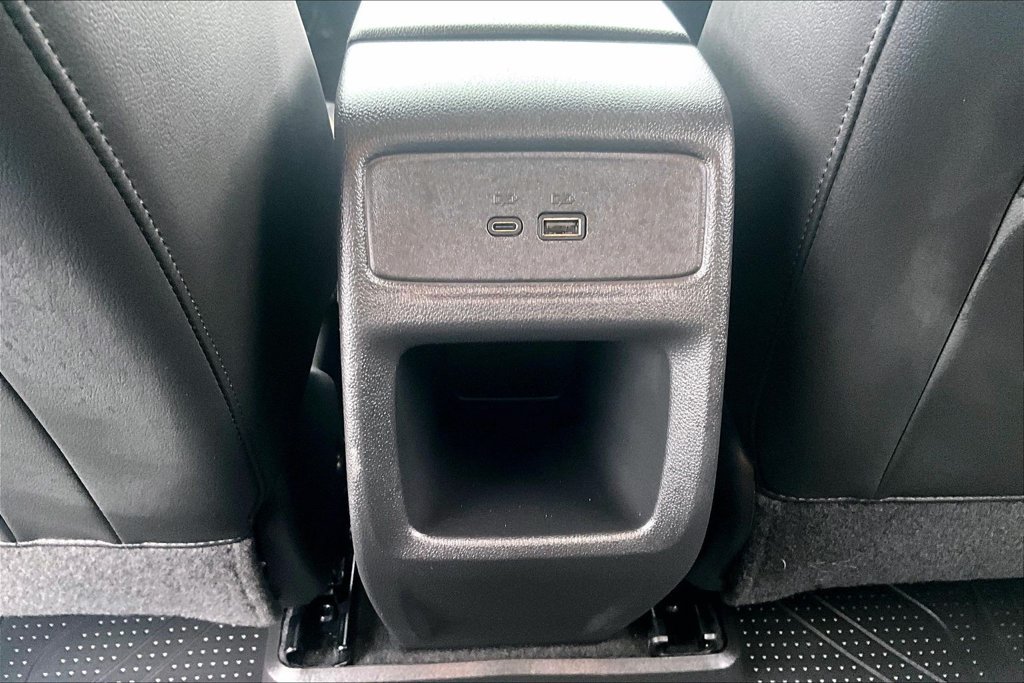 Used 2024 Chevrolet Trax ACTIV w/ Sunroof Package FWD image 33