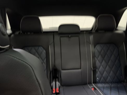 Certified 2025 Volkswagen Jetta SE image 74