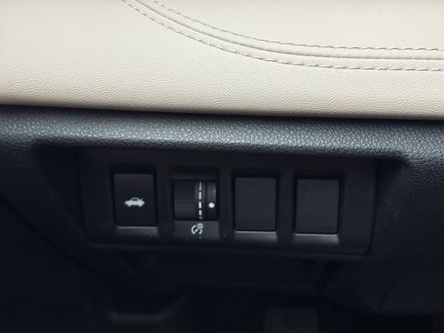 Certified 2022 Subaru Legacy Limited image 17