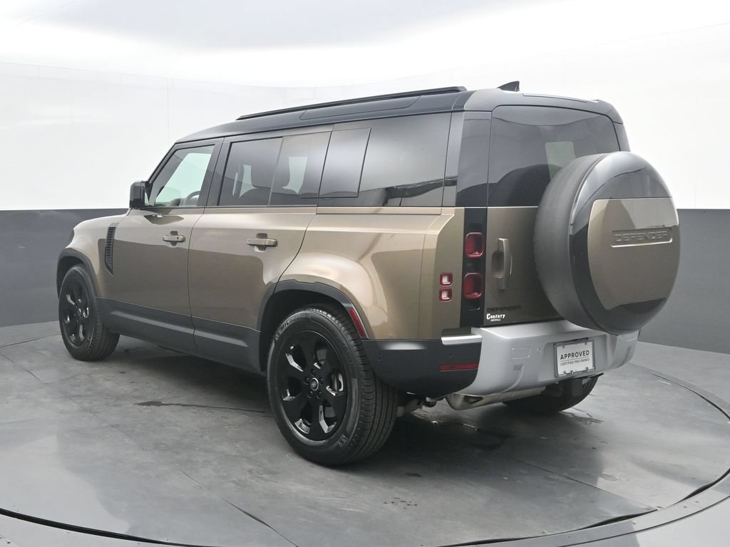 Used 2025 Land Rover Defender 110 S AWD/4WD image 3
