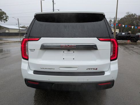 Used 2021 GMC Yukon XL AT4 w/ AT4 Premium Package image 5