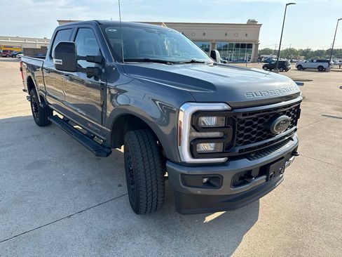Used 2026 Ford F250 Lariat w/ Black Appearance Package AWD/4WD image 18